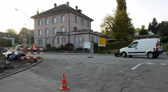 Ein Schwerverletzter bei Kollision in Meggen