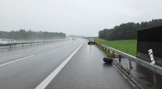 Oberbüren/A1: Zwei Selbstunfälle wegen Regen