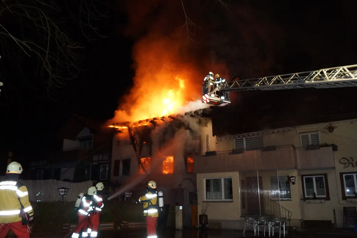 Dietlikon ZH - Wohnhaus niedergebrannt