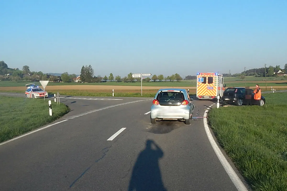 Hugelshofen TG - Nach Auffahrunfall zwei Personen im Spital
