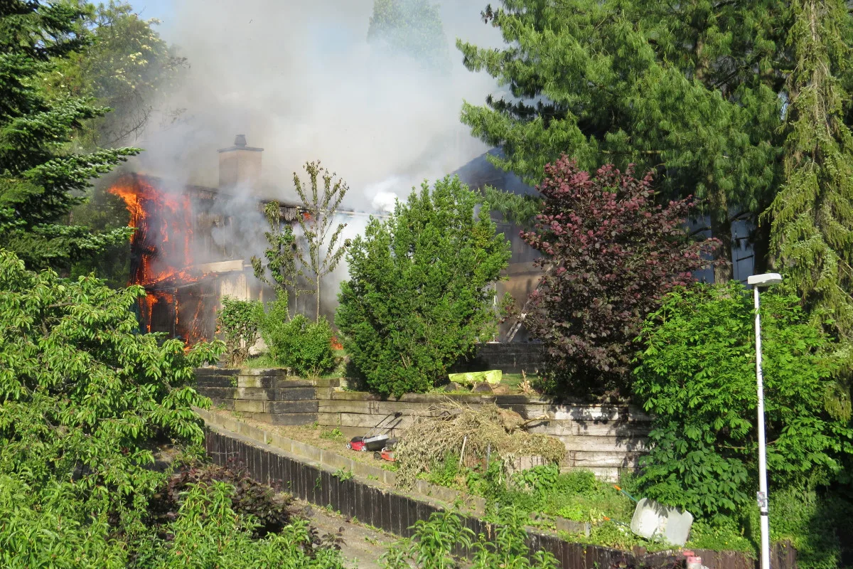 Endingen AG - Einfamilienhaus ein Raub der Flammen
