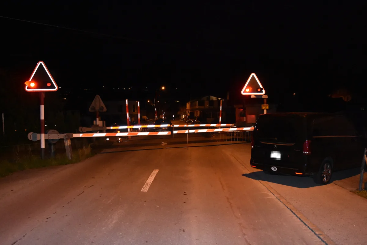 Balgach SG - Suff-Unfall bei Bahnübergang