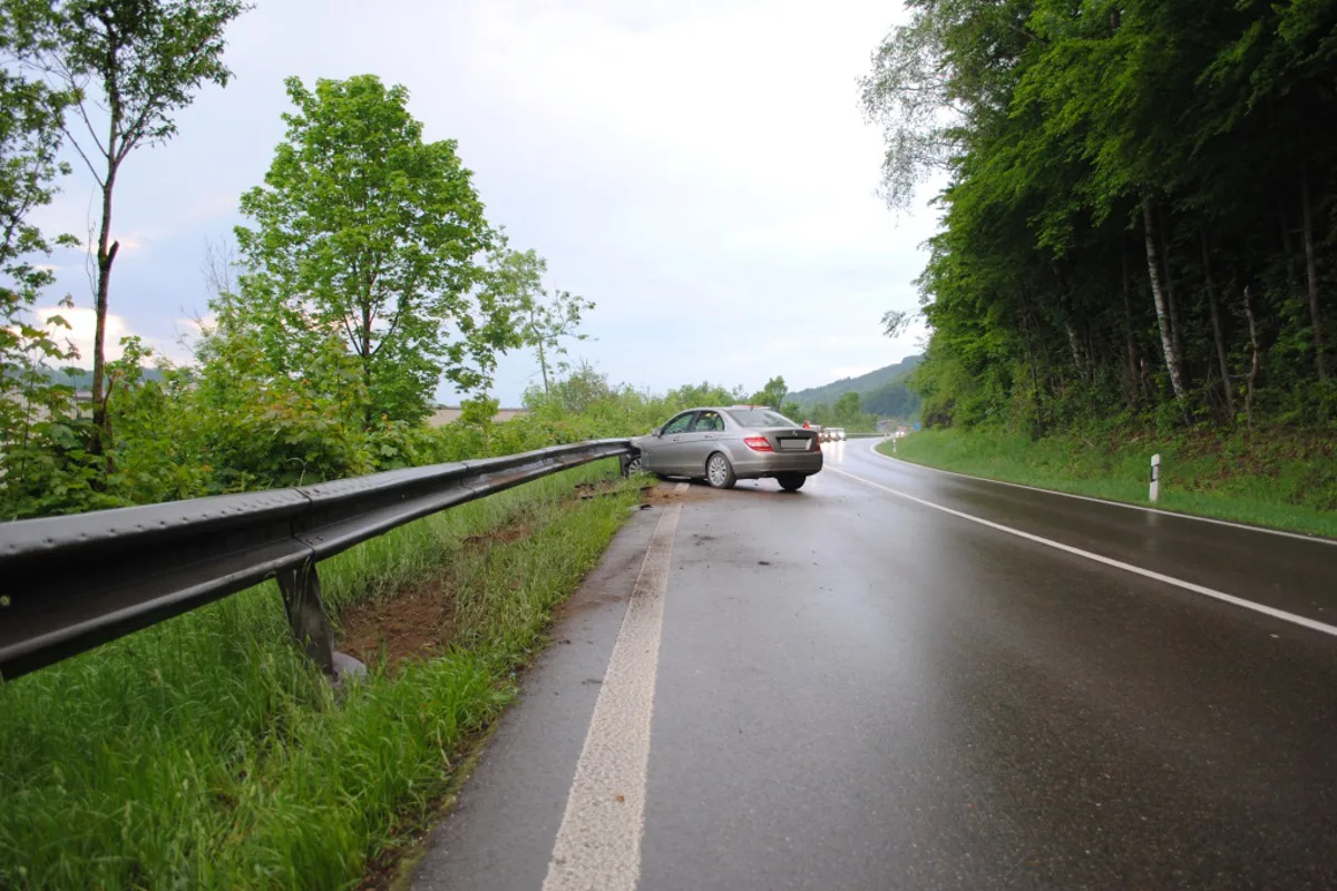 Alleincrash unter Drogen auf der J15 bei Thayngen verursacht