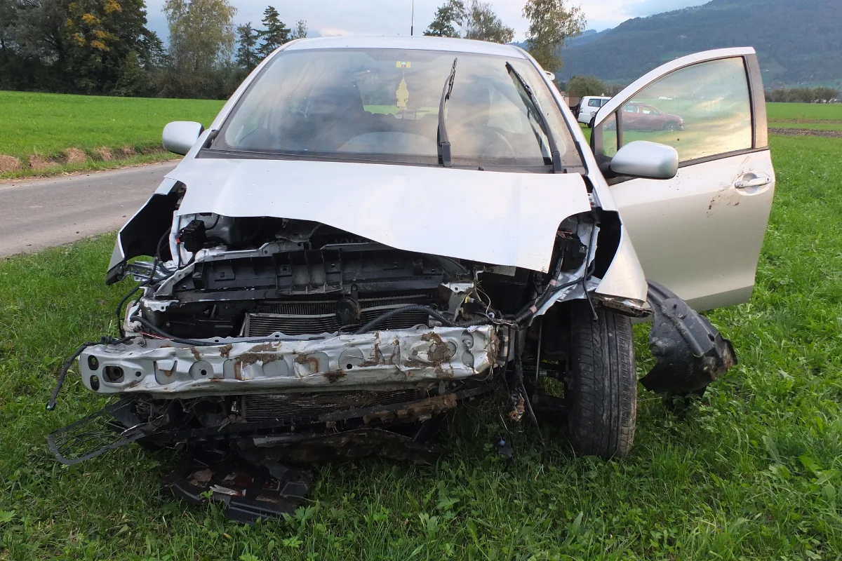 In Gams bei Unfall leicht verletzt