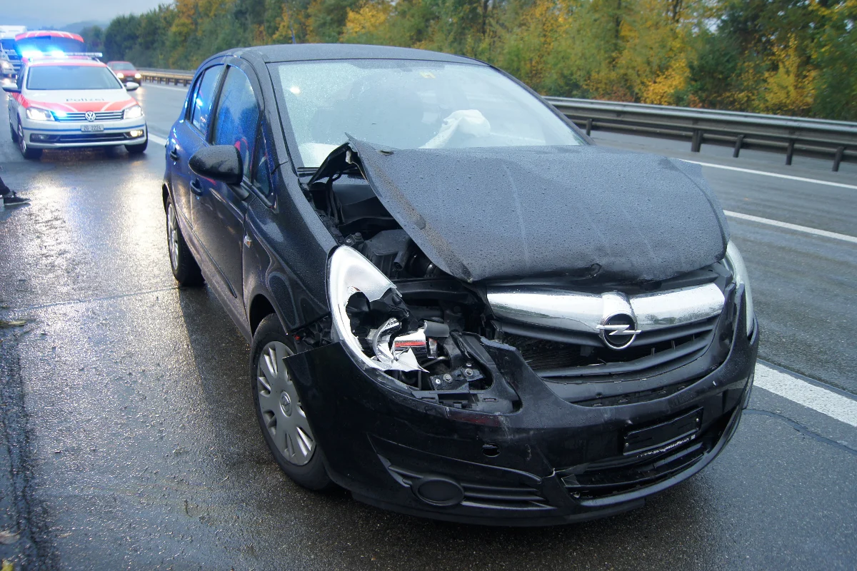 Dietwil/Inwil: Auffahrkollisionen auf der Autobahn