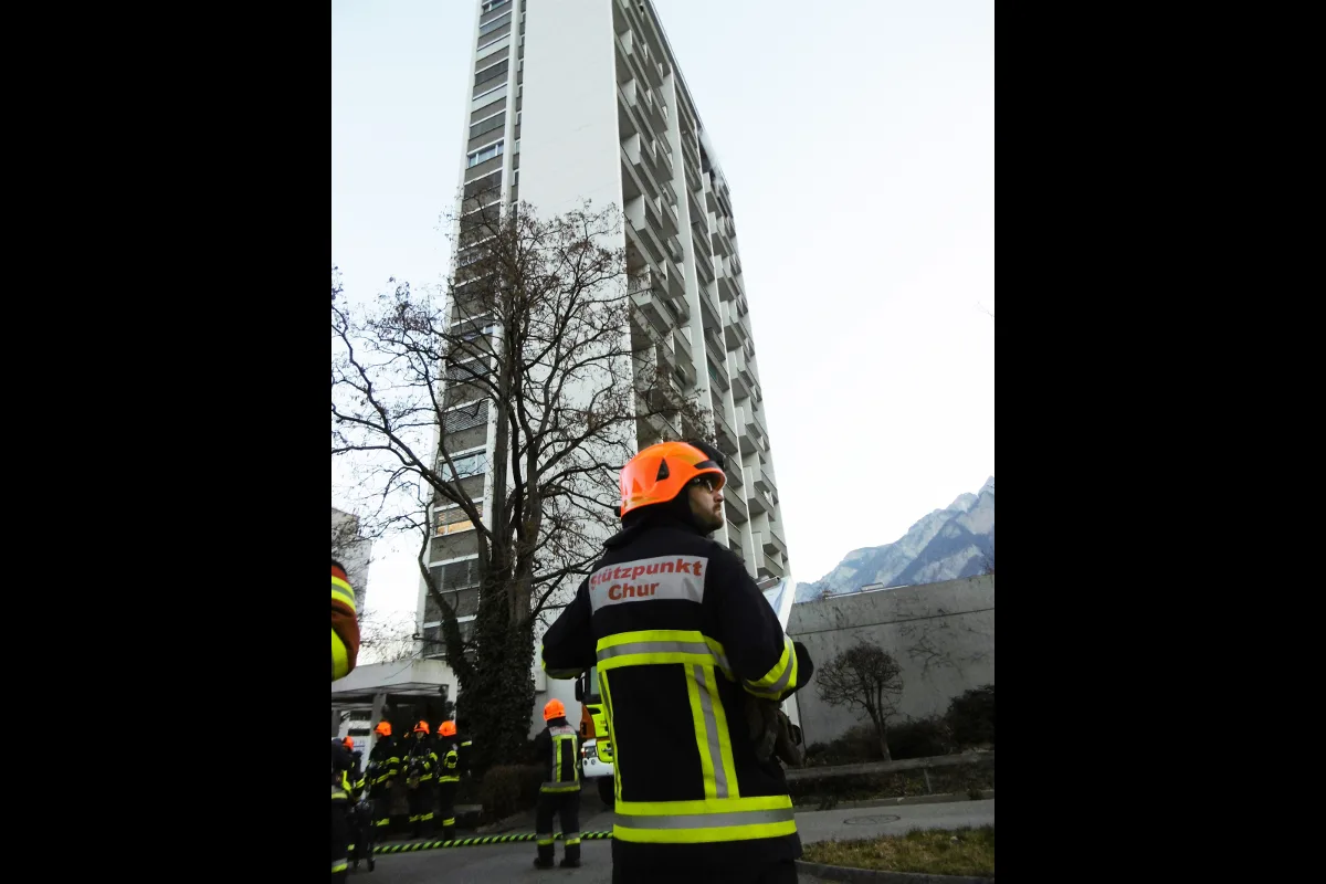 Brand in Churer Hochhaus fordert zwei Leichtverletzte 