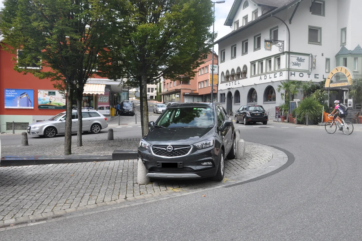 Vaduz FL - Im Kreisel kollidiert