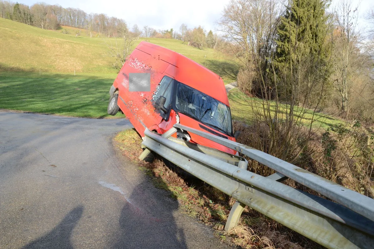Bubendorf: Auf vereister Strasse verunglückt