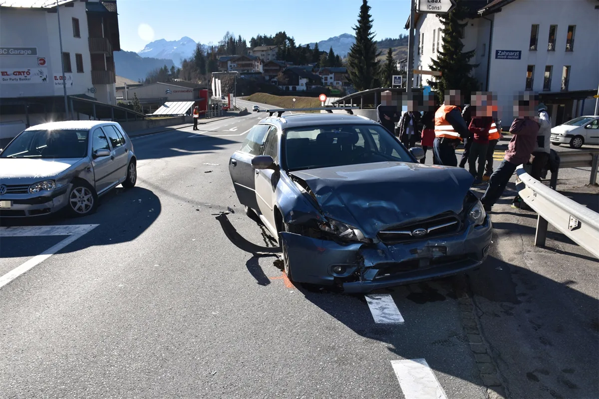 Laax GR - Zwei Verletzte bei heftiger Kollision