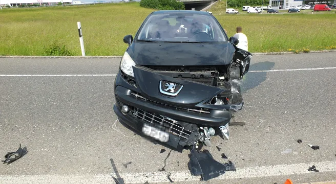 Bei Autobahneinfahrt in Oberbüren Totalschaden verursacht