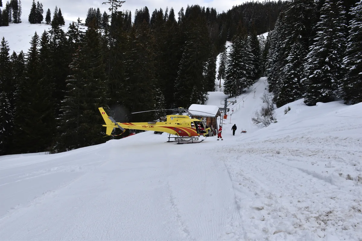 Grüsch GR - Skiliftseil trifft Mann am Kopf