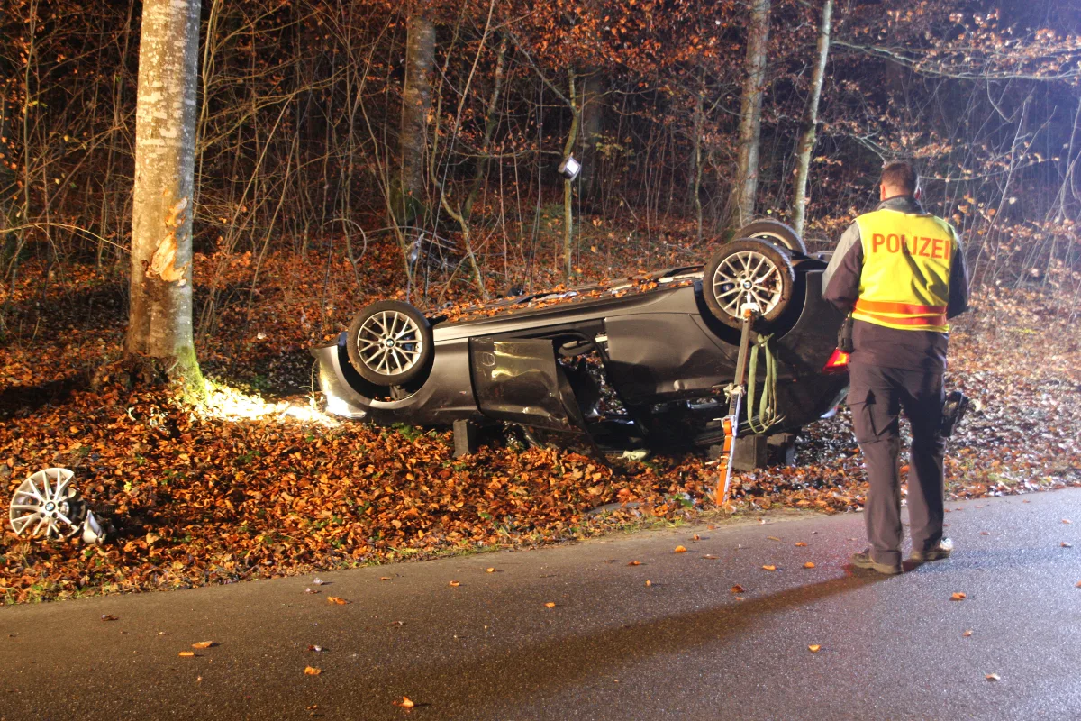 Alkohol im Spiel! Mit BMW in Diessenhofen überschlagen