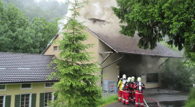 Dachstockbrand in Hausen am Albis 