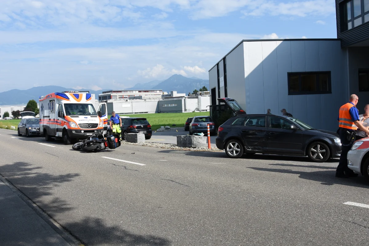 Berneck SG - Zusammenstoss beim Abbiegen