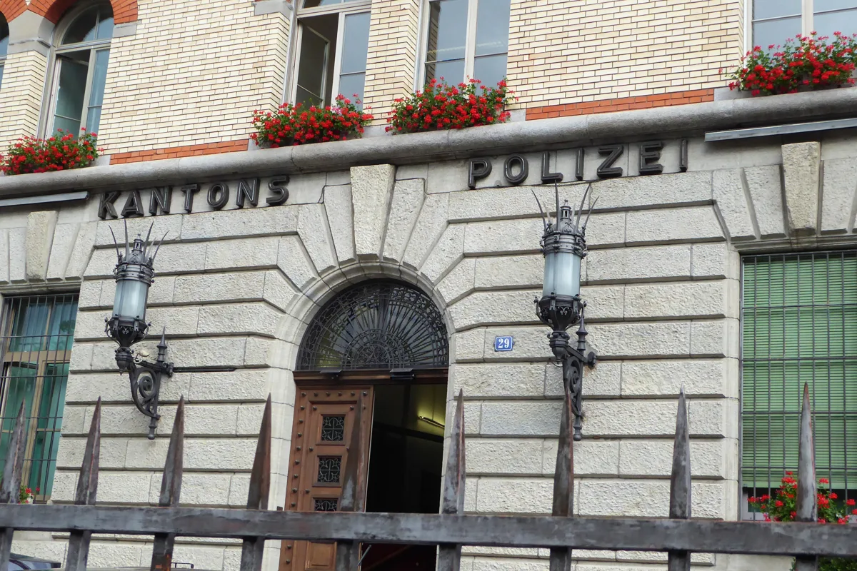 Kanton Zürich ZH - Sturmwinde zogen Ausfälle von Lichtsignalanlagen nach sich