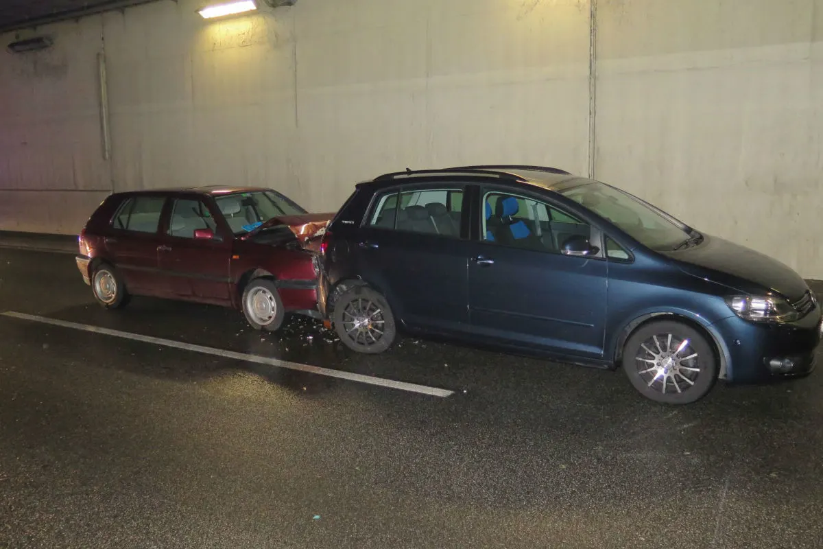 Reinach BL - Drei Verletzte nach Auffahrkollision 