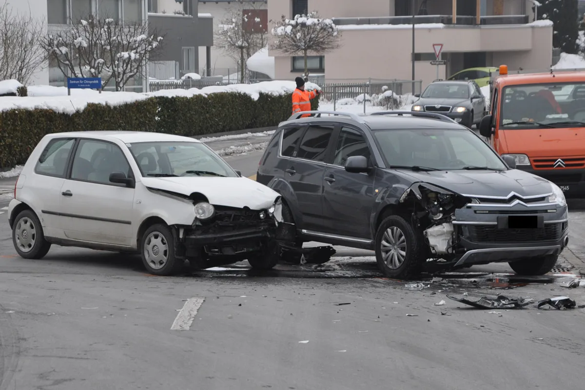 Ruggell/Schaan FL - Vortritt missachtet