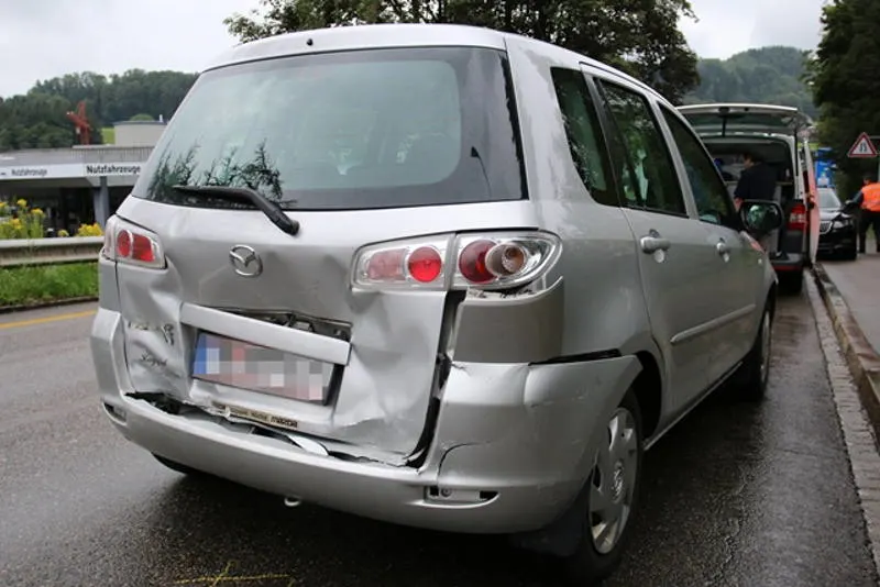 St. Gallen SG - Auffahrunfall zwischen zwei Personenwagen