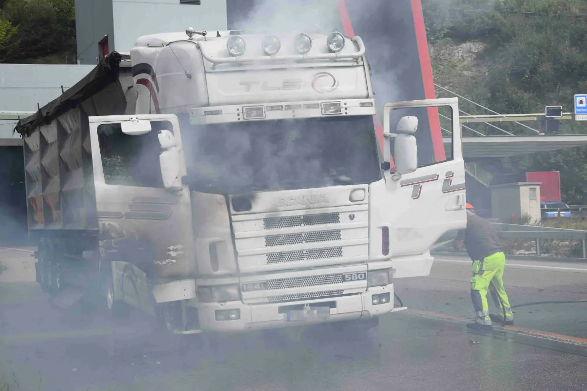 A2/Hägendorf SO - Lastwagen gerät in Brand
