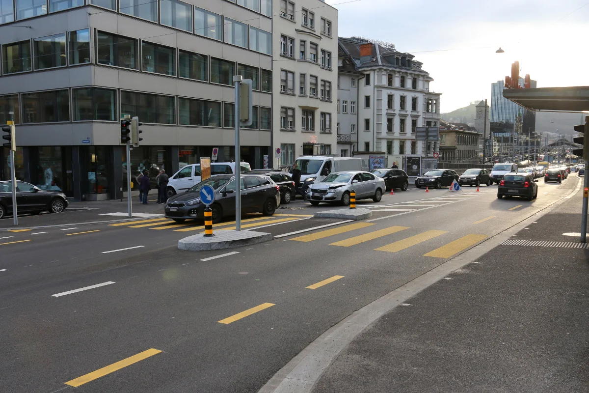 Verkehrsbehinderungen nach Crash in St. Gallen