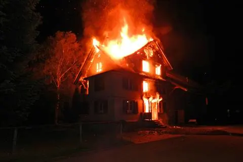 Istighofen TG - Bauernhaus ein Raub der Flammen