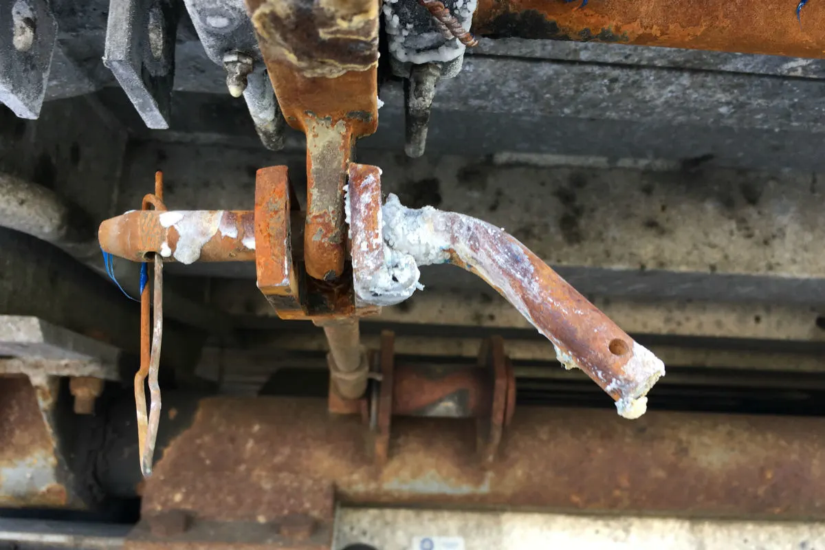 Diepoldsau SG - Batteriesäure aus Ladung ausgetreten