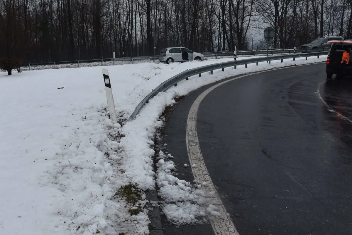 Sennwald/Sargans SG - Alkoholisierter Autofahrer zweimal verunfallt