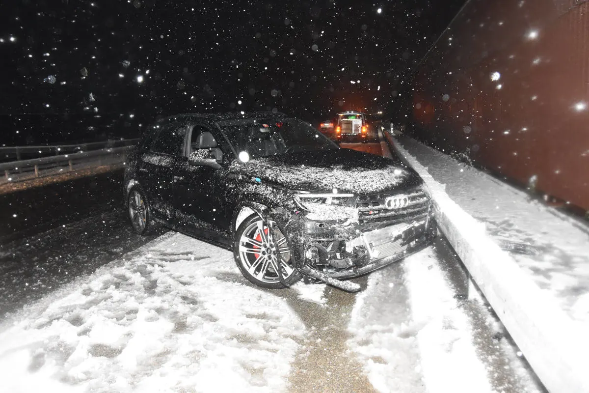 Glätte und Schnee im Kanton St.Gallen – Mehr als ein Dutzend Selbstunfälle mit Sachschaden