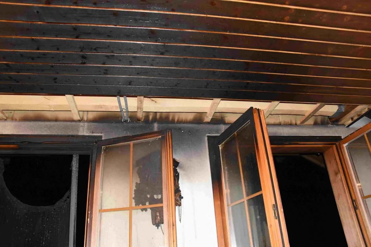 Brand Weesen SG - Christbaum fängt Feuerf