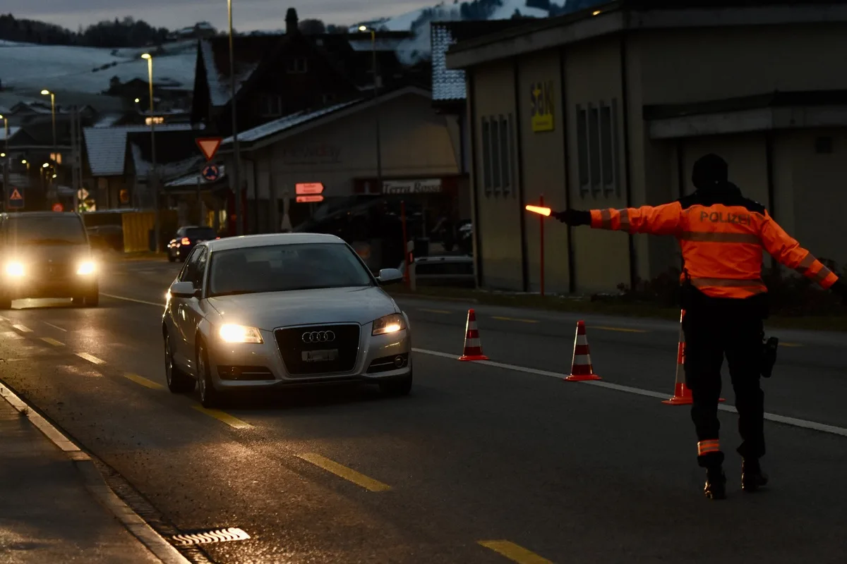 Appenzell AI – Polizei und TCS führen Beleuchtungskontrolle durch