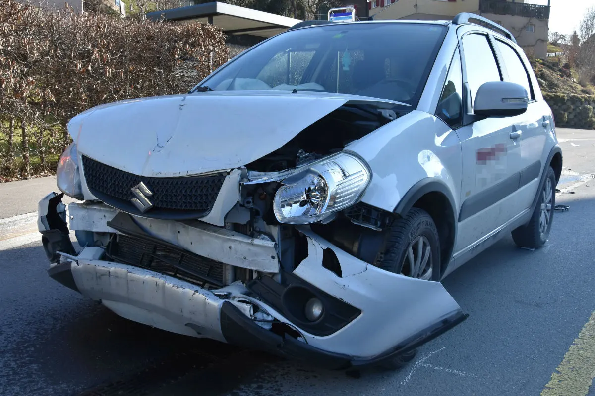 Wattwil SG - Auffahrcrash fordert vier Verletzte