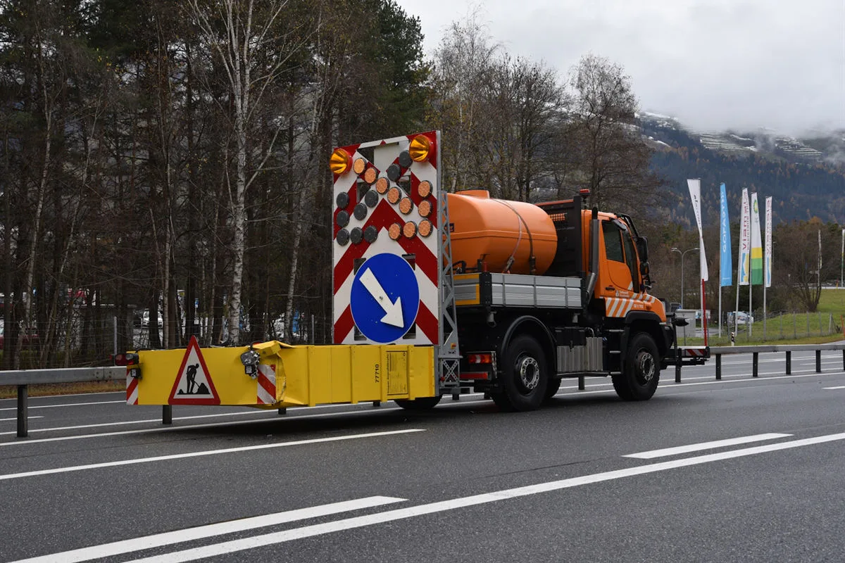 Thusis GR – Mit Anpralldämpfer kollidiert und weitergefahren