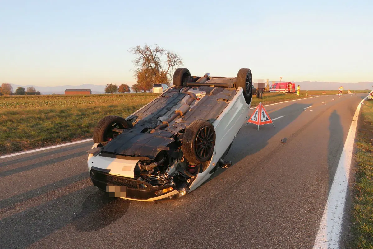 Möhlin AG - Junglenker verliert Kontrolle über sein Auto