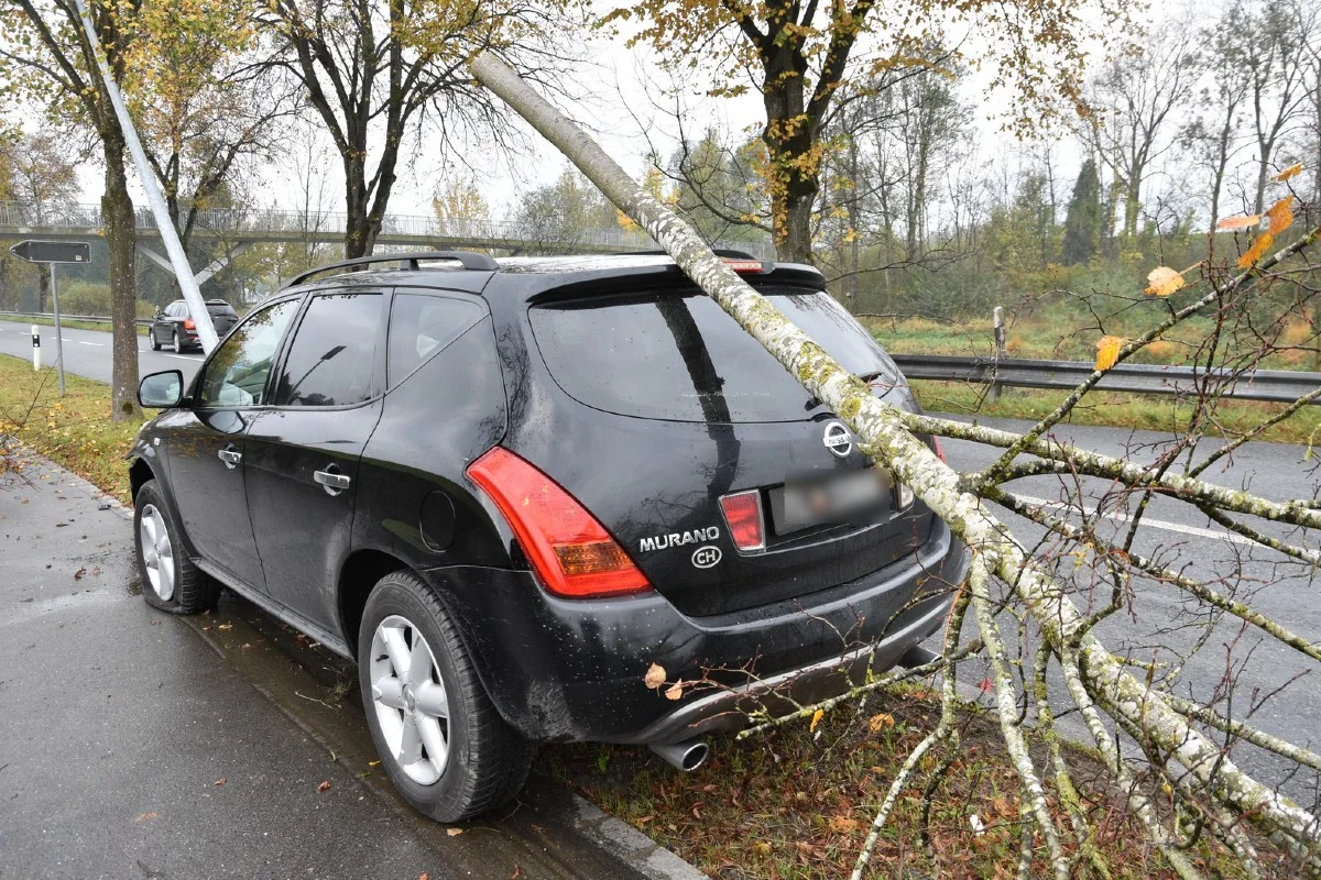 Kurioses aus Schaan /Gamprin-Bendern FL - Lenker verunfallt zweimal innerhalb einer Stunde