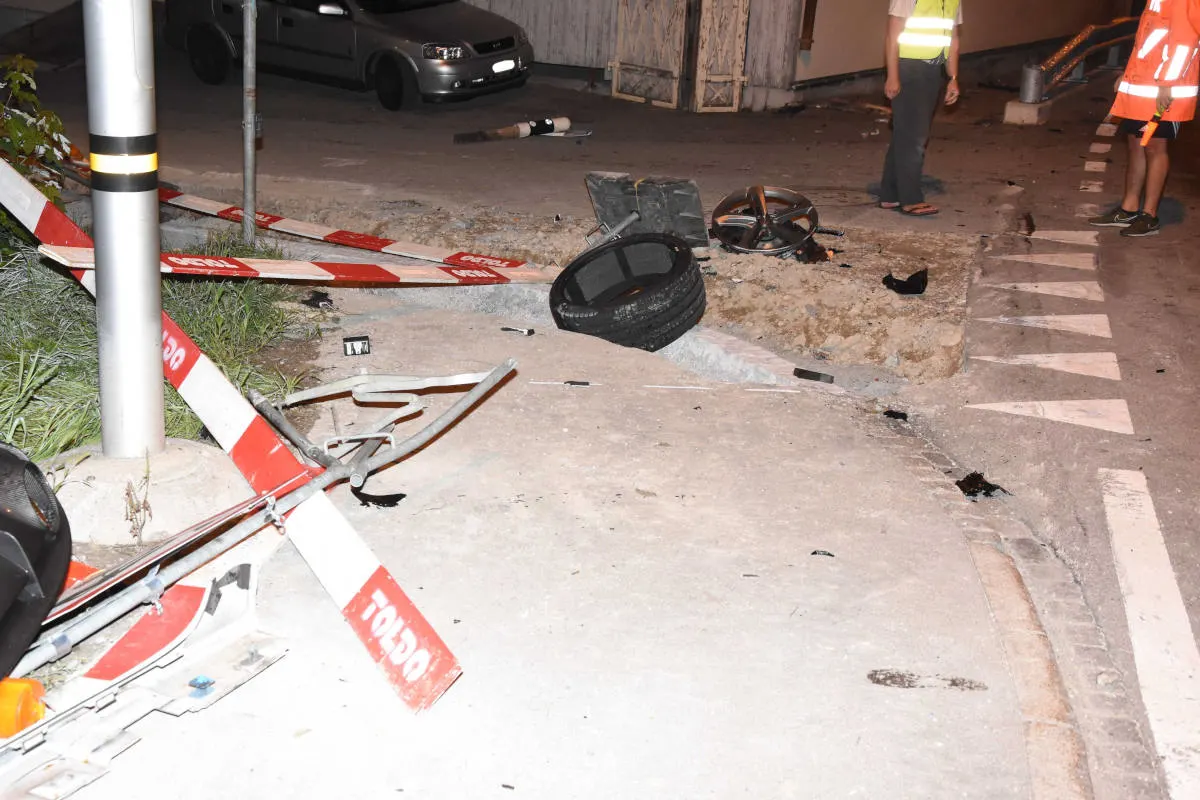 Gossau SG - Hoher Sachschaden bei Alkohol-Unfall mit Auto