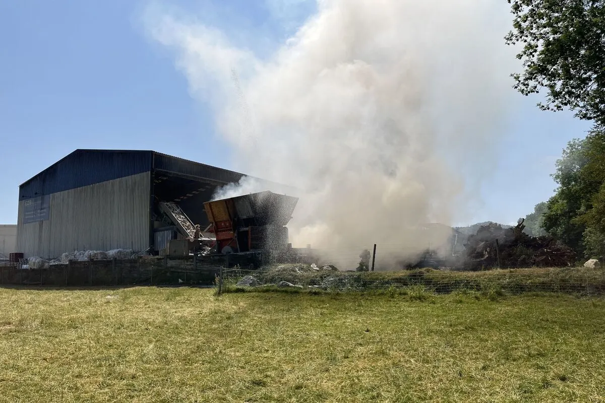 Brand in Bubendorf BL - Schredder-Maschine in Flammen