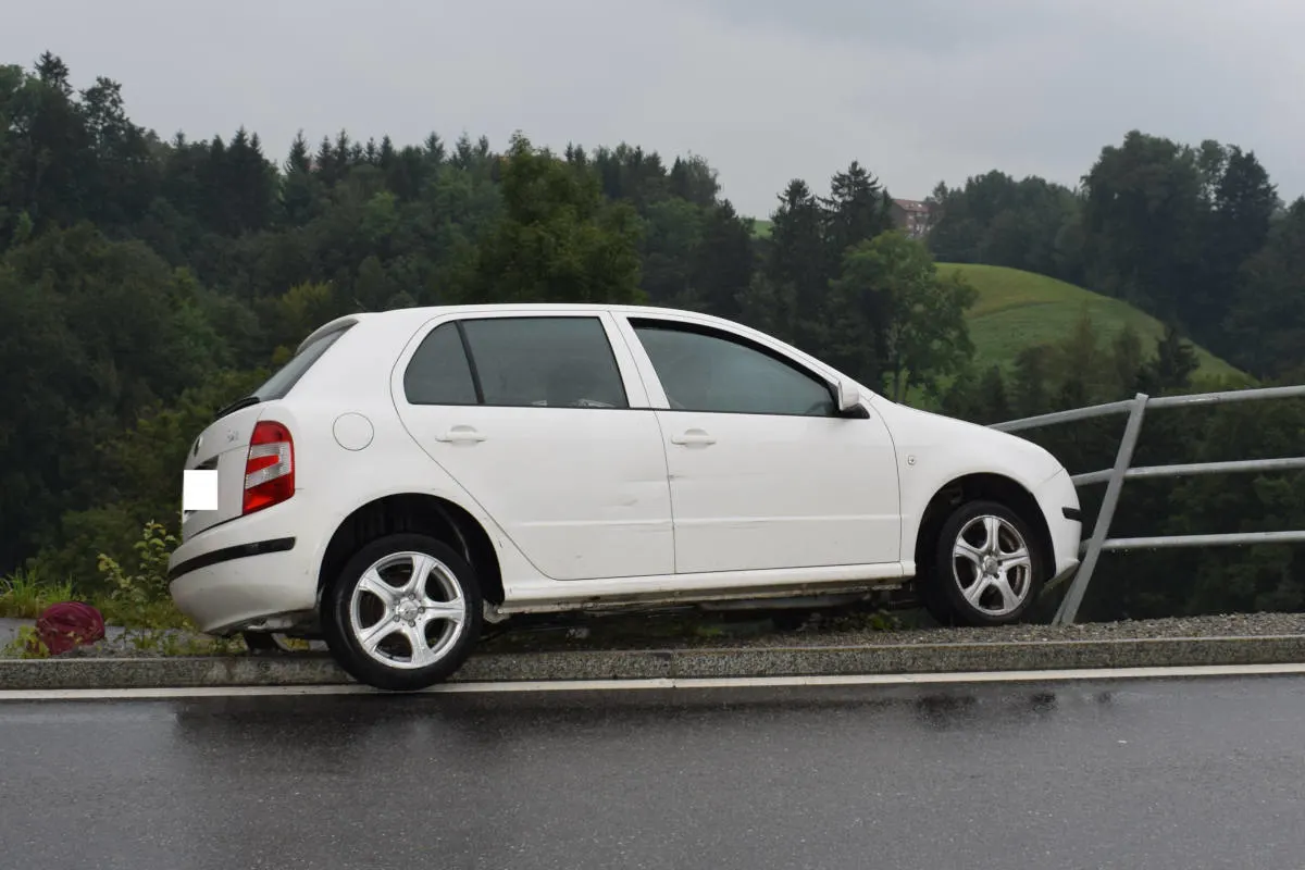 Herisau AR - Selbstunfall mit Personenwagen