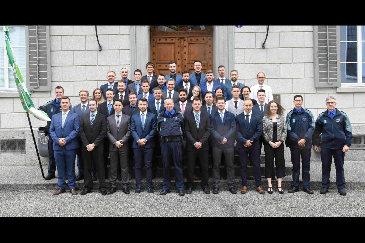 St. Gallen SG - 35 Frauen und Männer starten Polizeiausbildung