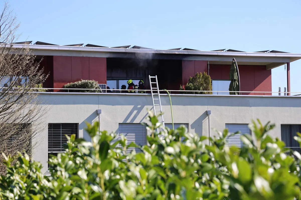 Brand in Risch Rotkreuz ZG – Feuer auf Balkon ausgebrochen