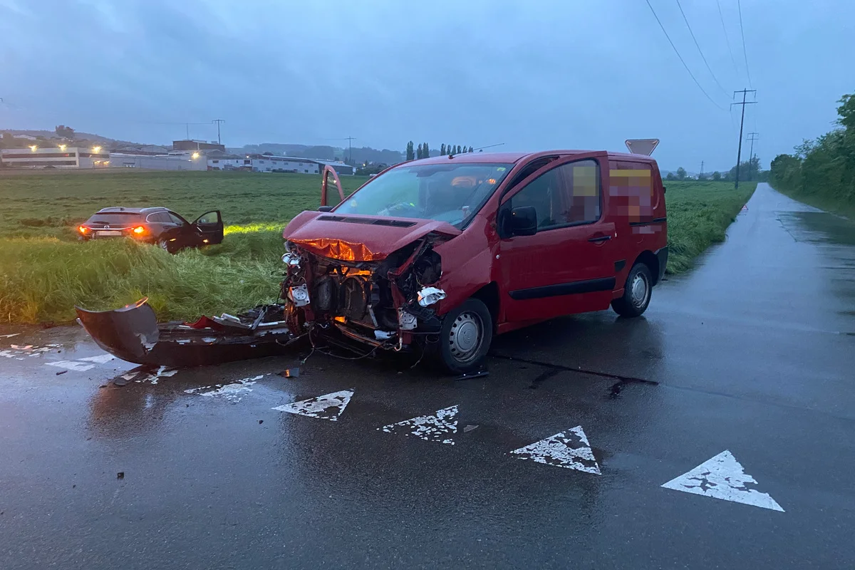 Verkehrsunfall mit hohem Sachschaden in Islikon TG 