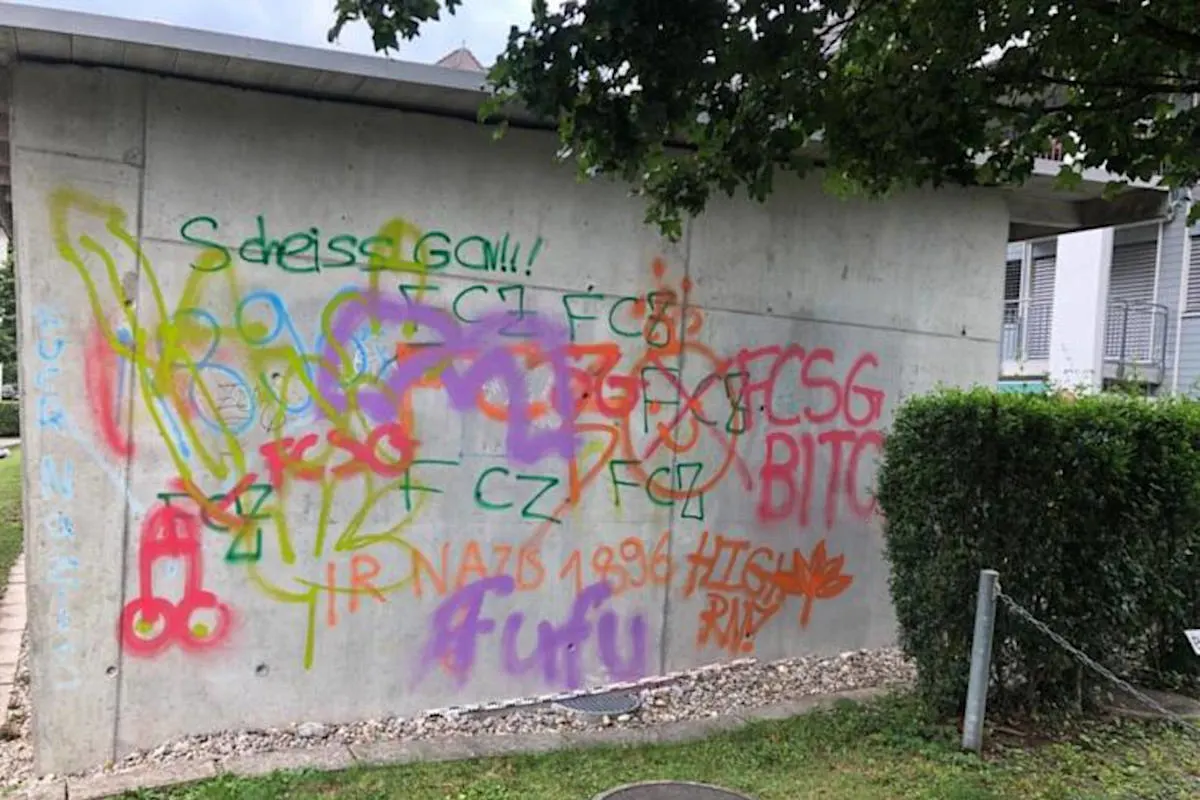 Uster ZH - Zeugenaufruf wegen Sprayereien