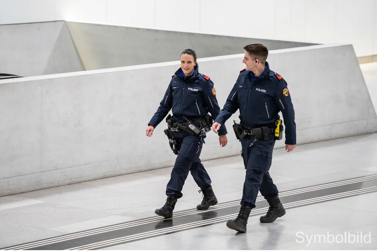 Uster ZH – Person bei Sturz vor Zug schwer verletzt