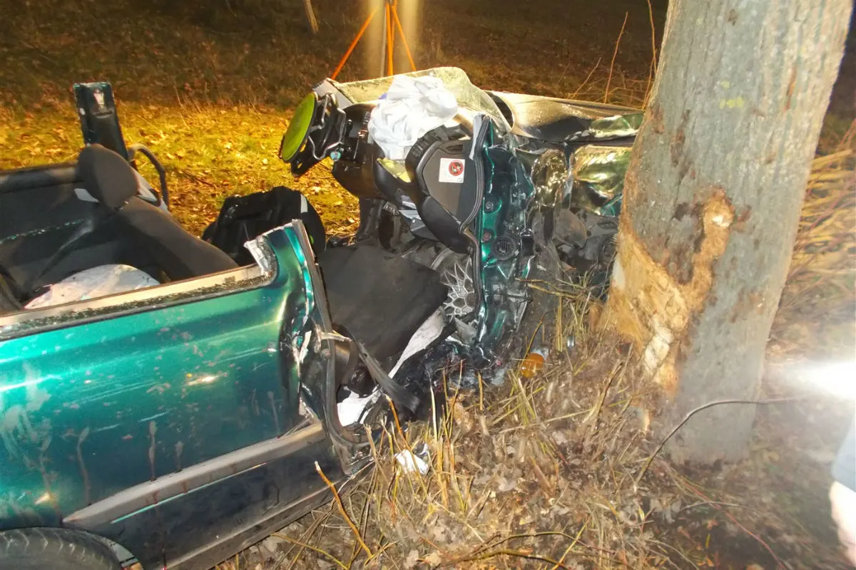 Holzwickede - Beifahrer im Auto eingeklemmt und schwer verletzt