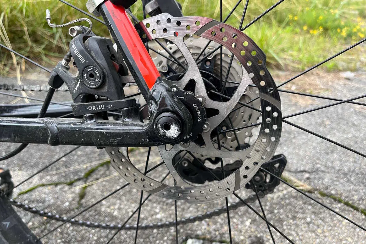 Rorschacherberg SG - Velofahrer kollidiert mit einem Auto
