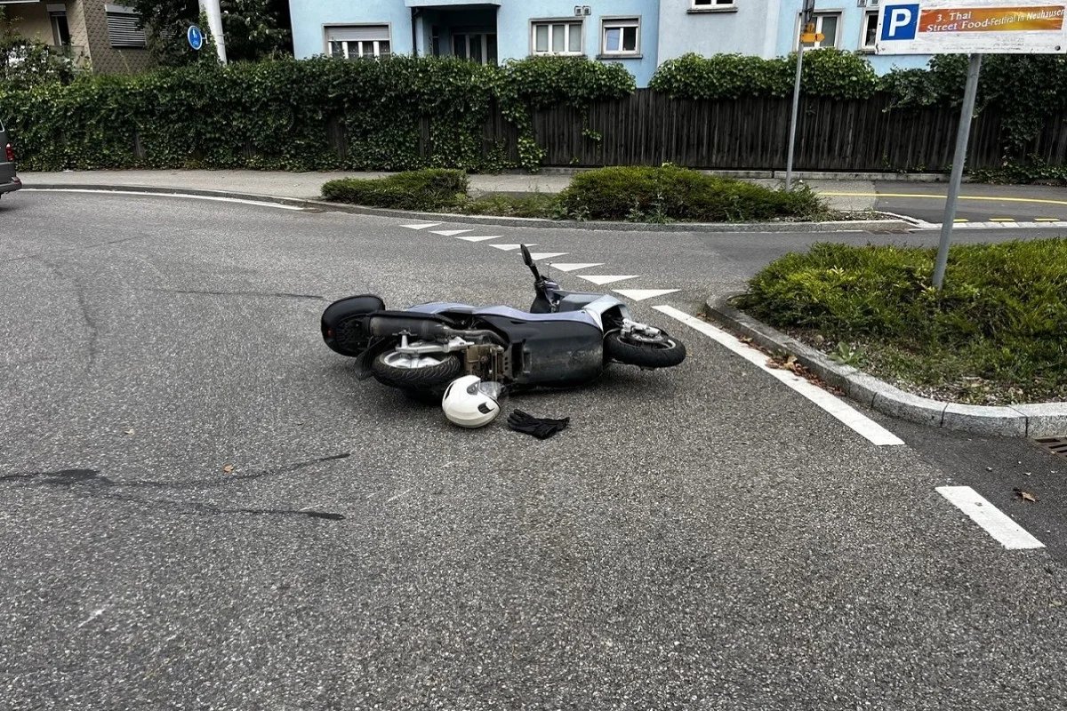 Neuhausen am Rheinfall SH - Rollerfahrer von Auto angefahren und verletzt