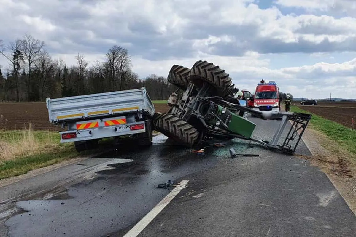 Pichla bei Mureck - 41-Jähriger an Wirbelsäule verletzt nach Unfall