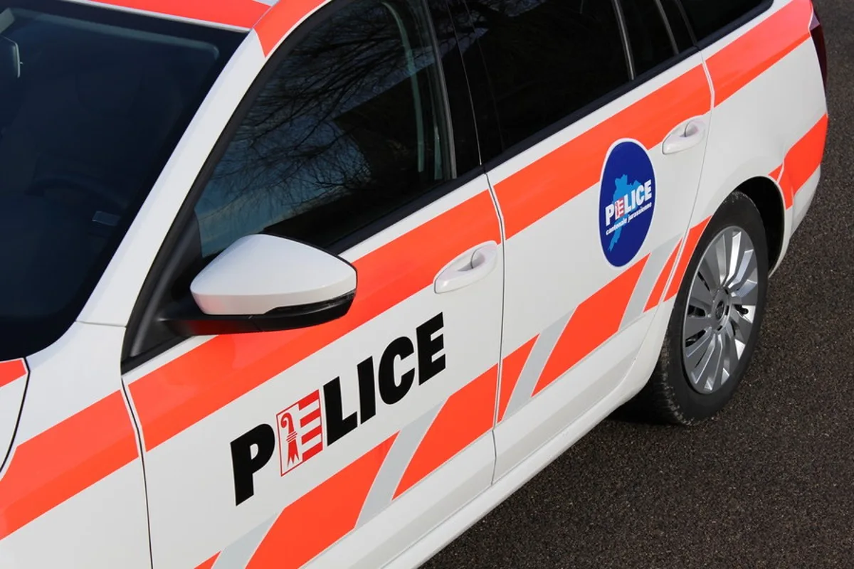 Develier JU - Motorradfahrer verunfallt