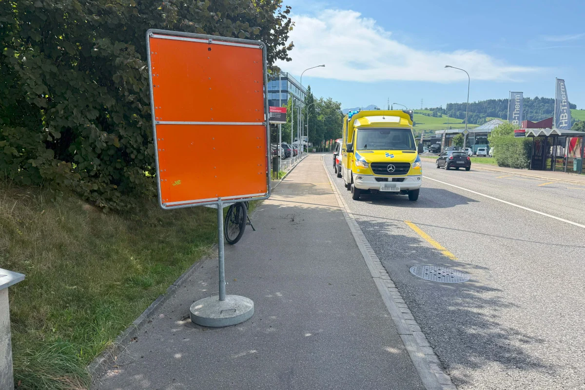 Unfall in Winterthur ZH – E-Bike-Fahrerin kollidiert mit Verkehrsschild