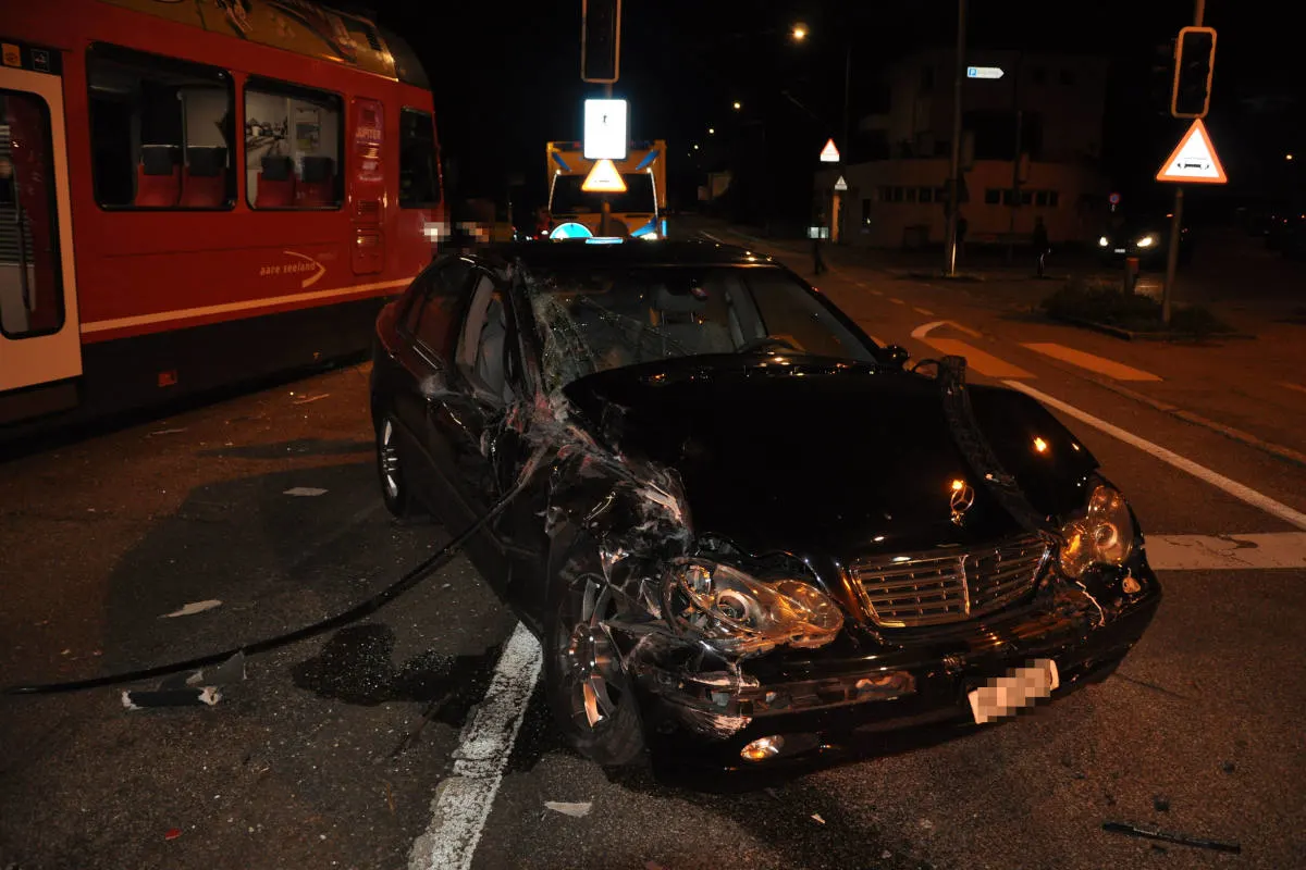 Stadt Solothurn – Kollision mit «Bipperlisi» – zwei Automobilisten verletzt