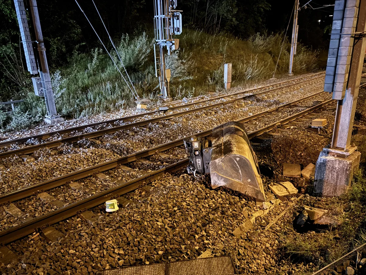 Schwerer Unfall in St.Gallen –  Streckenlok rammt Schienenbagger